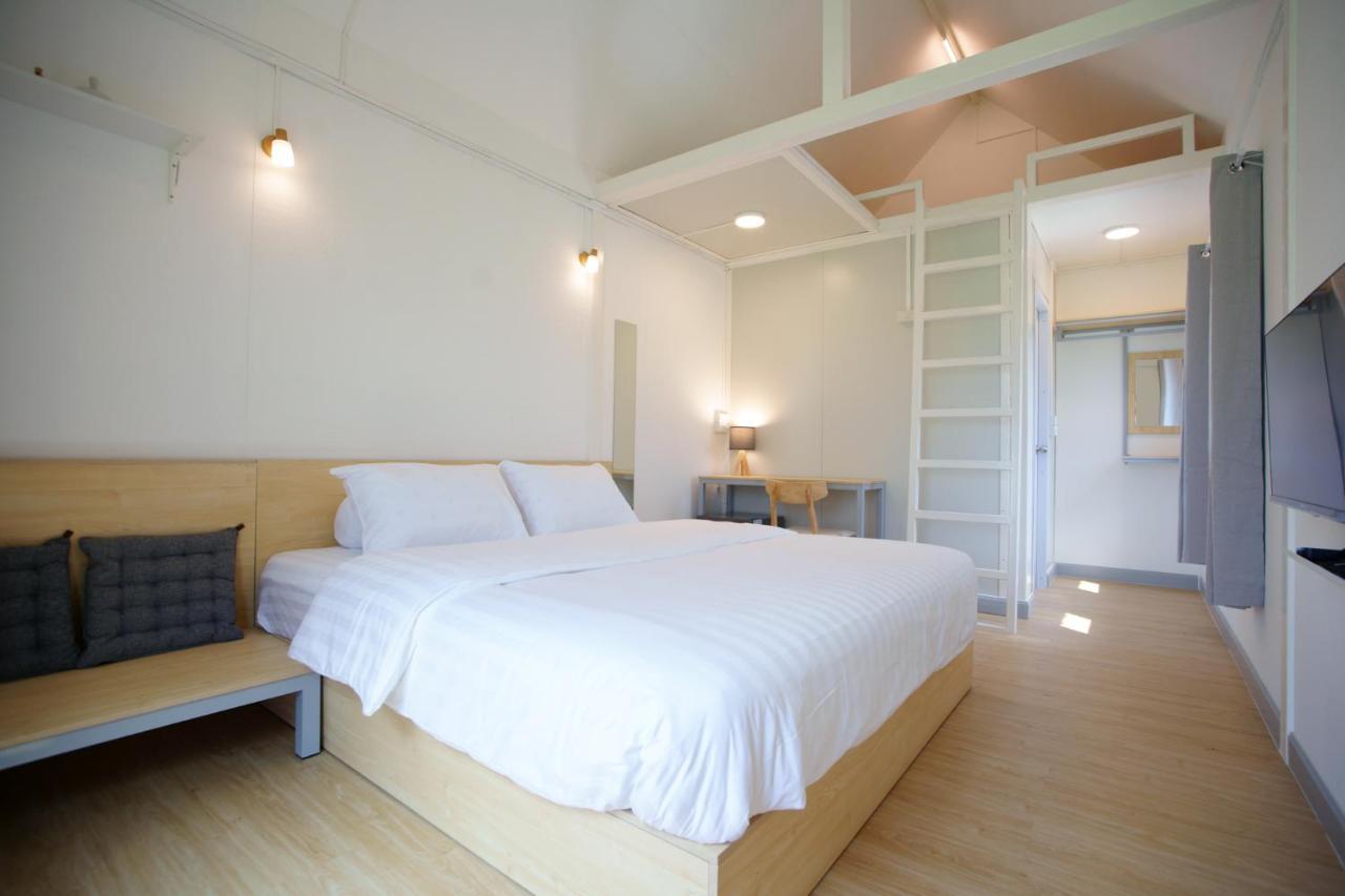 Barn Sampran Resort บ้านสามพรานรีสอร์ท ナコーンパトム エクステリア 写真