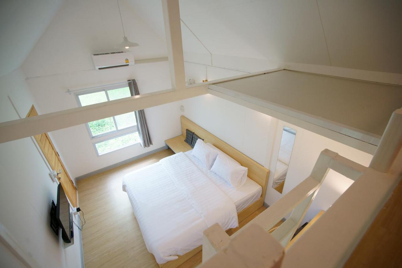 Barn Sampran Resort บ้านสามพรานรีสอร์ท ナコーンパトム エクステリア 写真