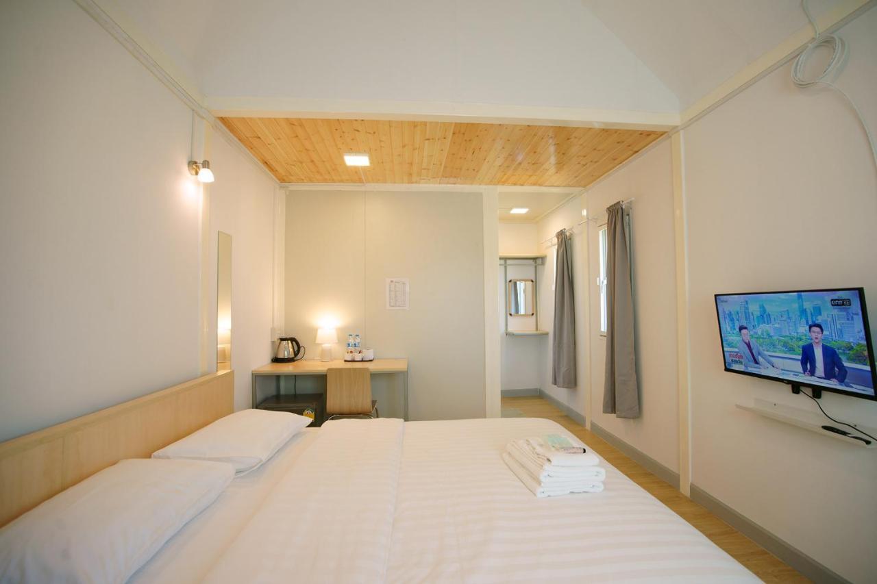 Barn Sampran Resort บ้านสามพรานรีสอร์ท ナコーンパトム エクステリア 写真