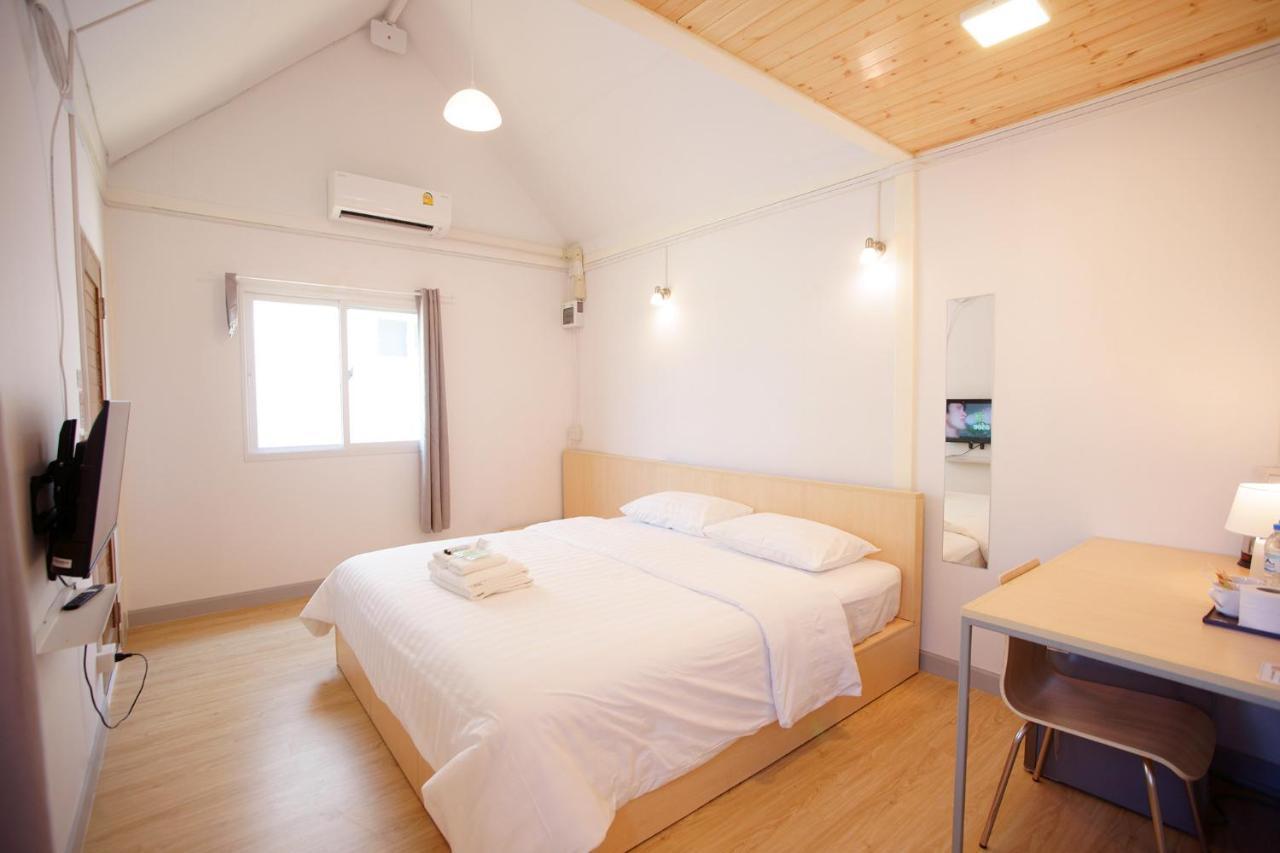 Barn Sampran Resort บ้านสามพรานรีสอร์ท ナコーンパトム エクステリア 写真